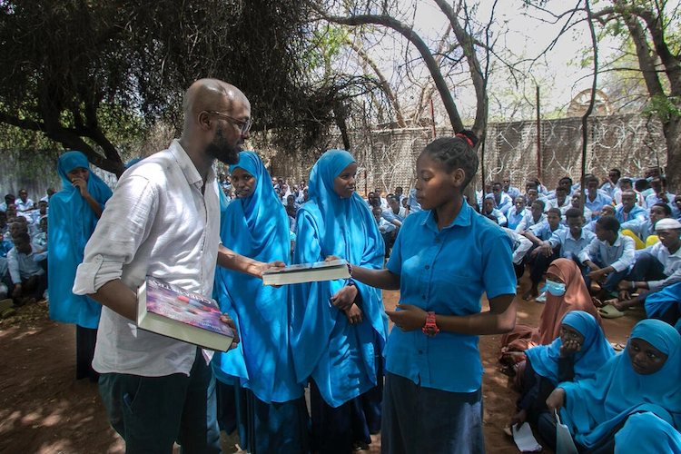 mire-with-students.jpg